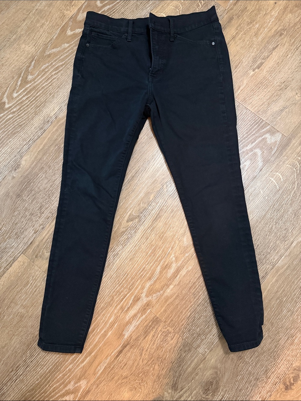 Womens Skinny Black Jeans — Sleek Everyday Fit